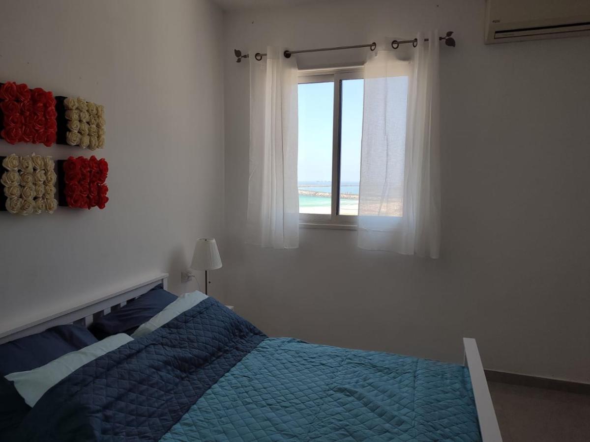 Lovely Three-Room Apartment Above The Promenade Ashdod Exterior photo